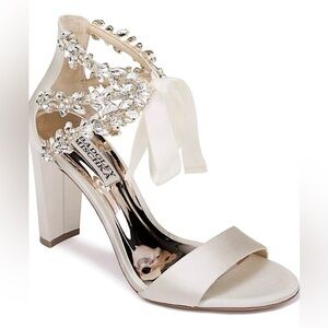 NWT! Badgley Mischka Women’s Heel